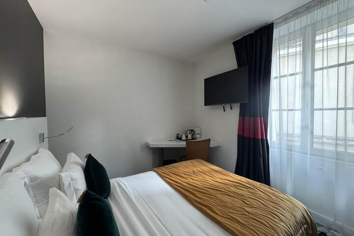 Room 19 of 64