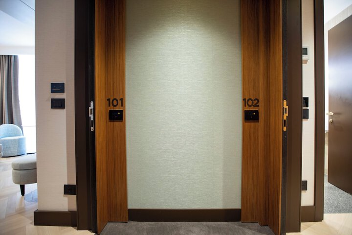 Room 19 of 47