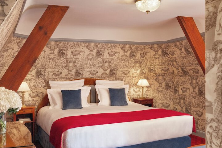 Room 5 of 31
