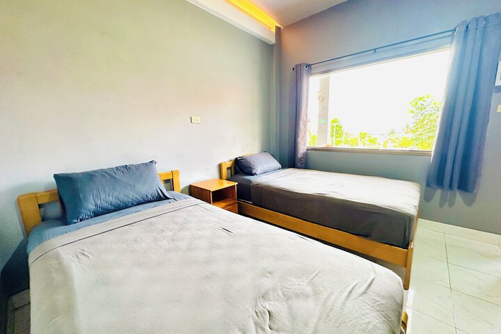 Room 9 of 177