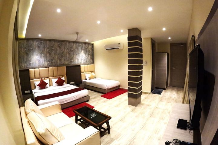 Room 37 of 125