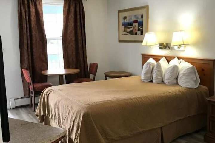 Room 3 of 36