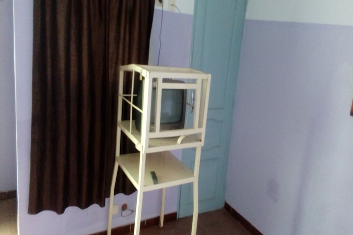 Room 8 of 14