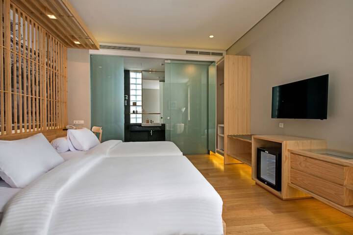 Room 15 of 69