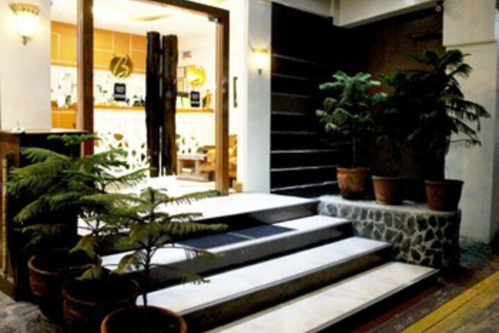 Exterior of Belgian Suites