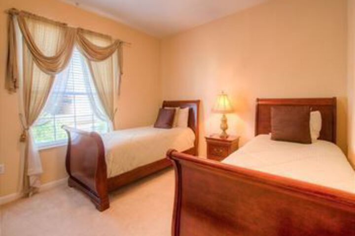 Room 16 of 34