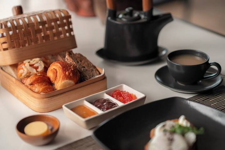 Breakfast/Coffee Service 67 of 100