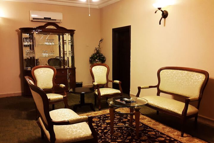 Room 9 of 24