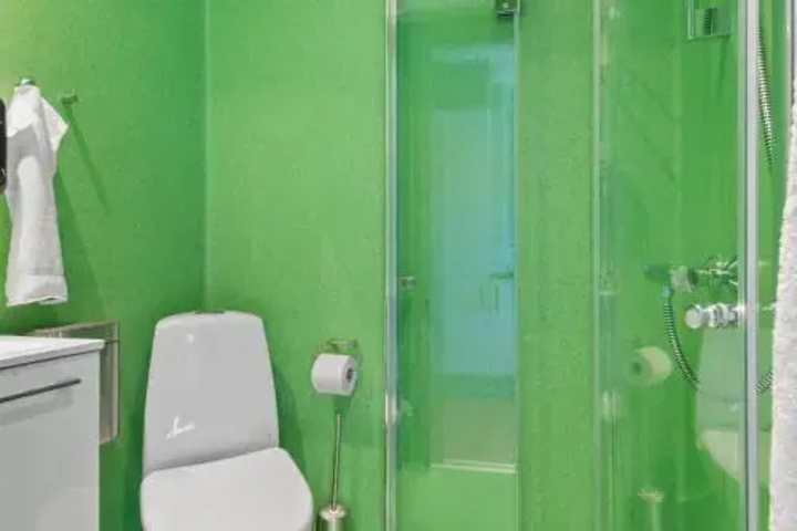 Room 10 of 40