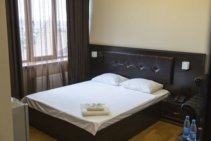 Room 8 of 45