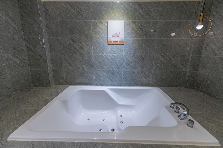 Room 56 of 118