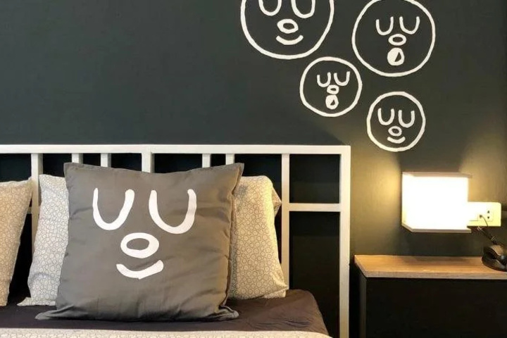 Room 4 of 26
