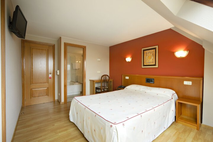 Room 9 of 56