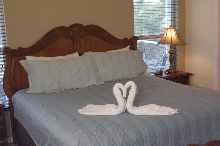 Room 2 of 25