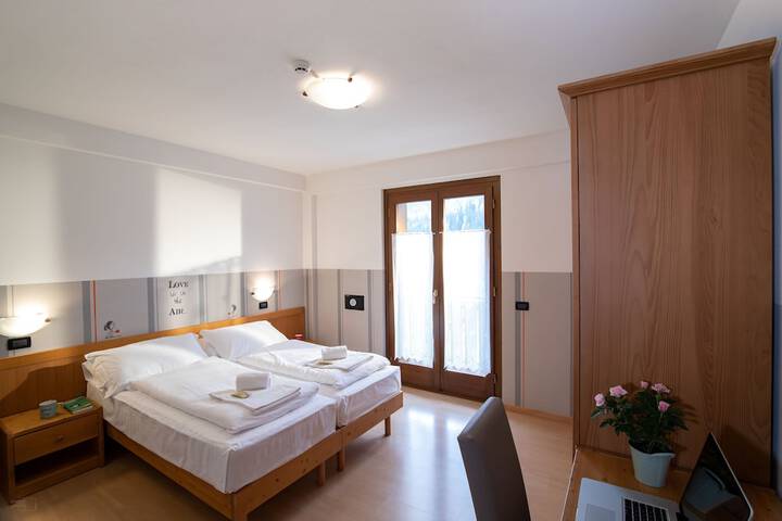 Room 44 of 78
