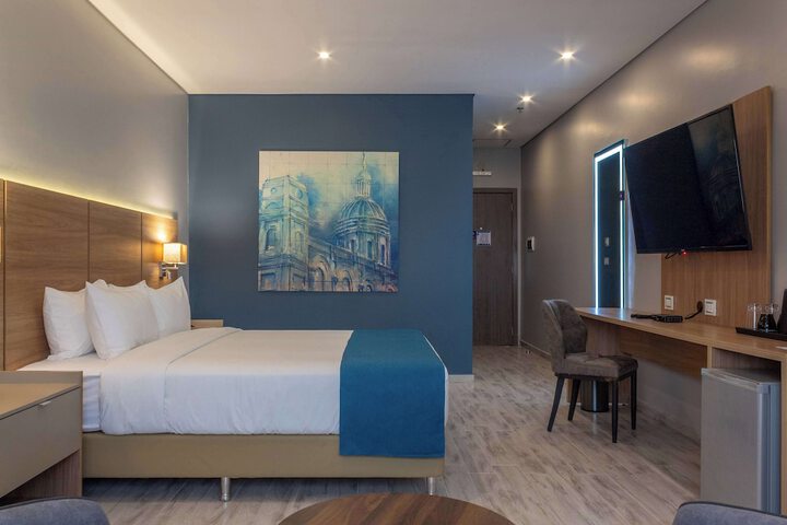 Room 3 of 51