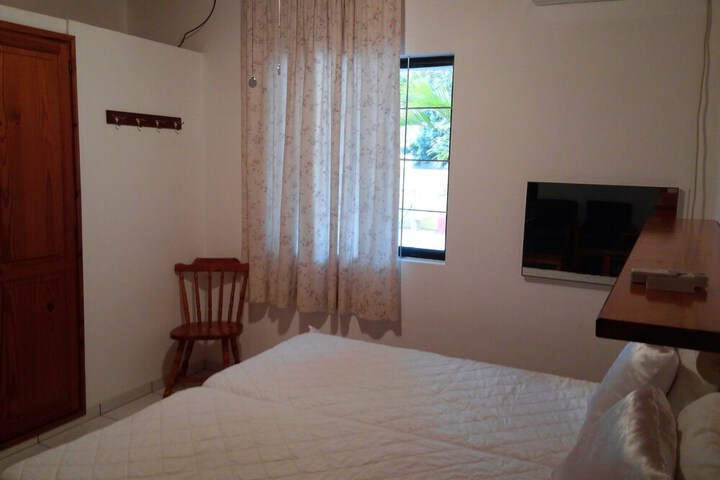 Room 2 of 9