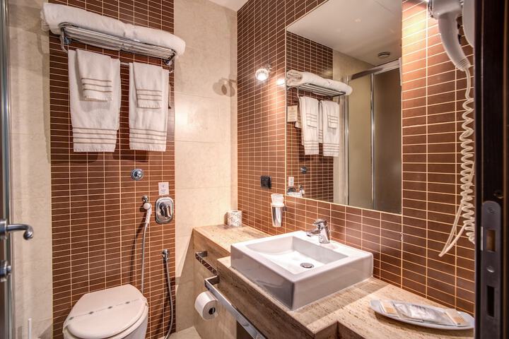 Clean Restrooms