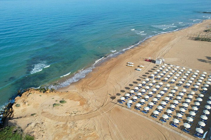 Beach 118 of 131