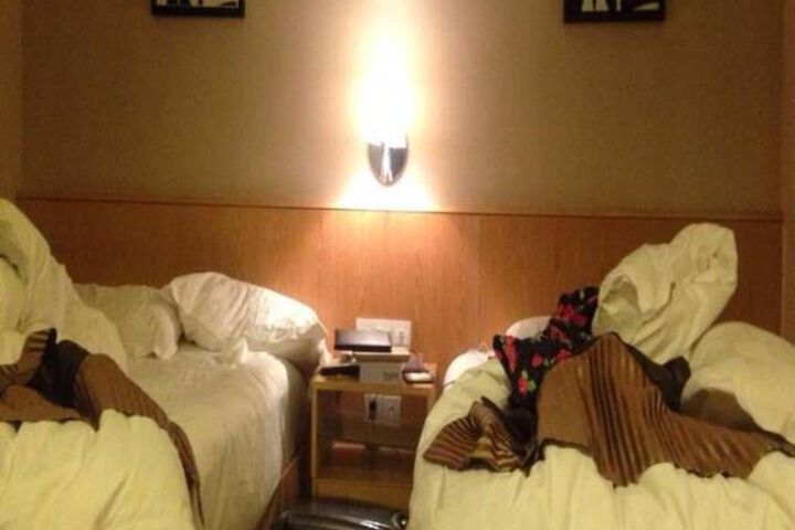 Room 83 of 166