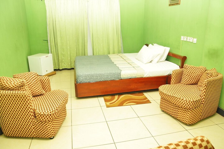 Room 15 of 35
