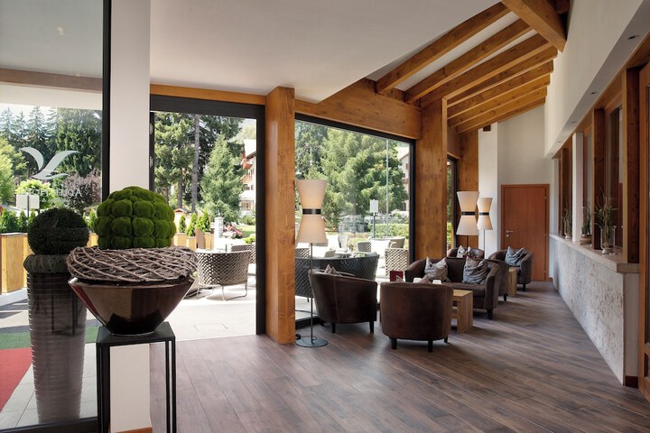 Guest Lobby