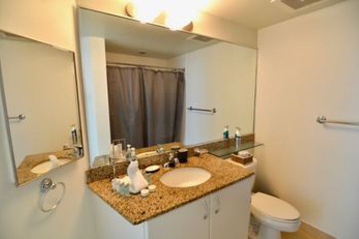 Room 10 of 133