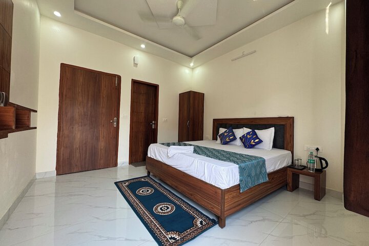 Room 7 of 35