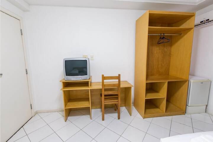 Room 8 of 24