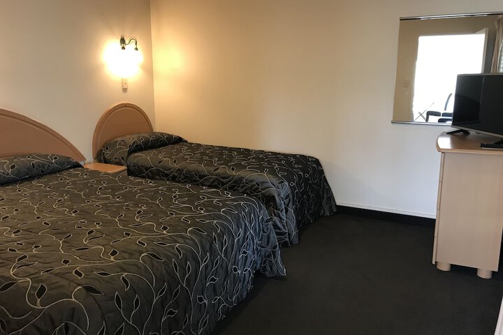 Room 12 of 36