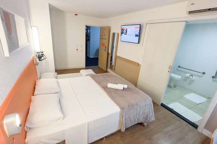 Room 16 of 78