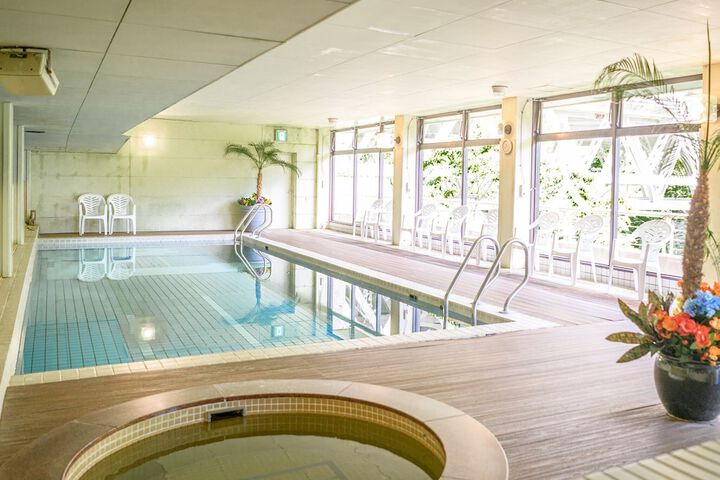 Hotel with Pool