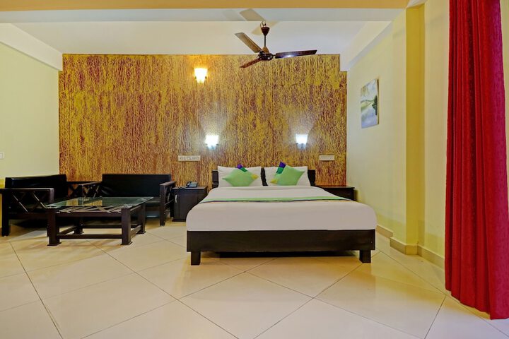 Room 32 of 36