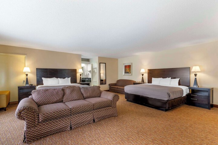 1 King Bed (13 of 23)