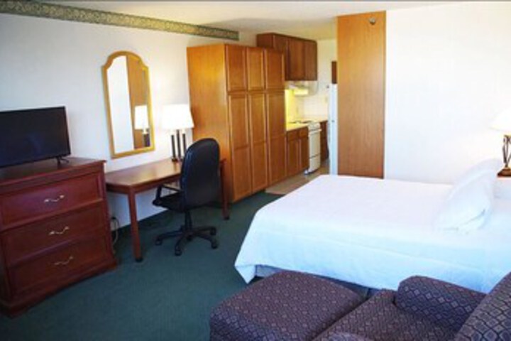 Room 9 of 13