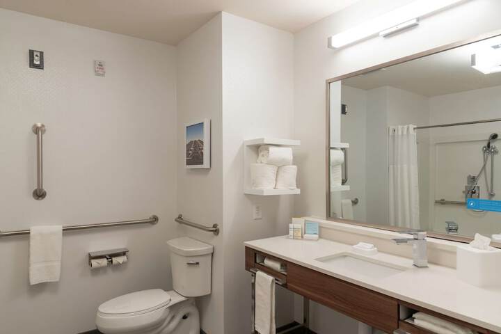 Bathroom shower