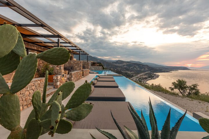 Hotel Exterior 80 of 93