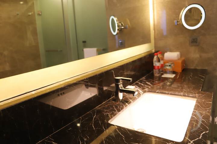 Room 54 of 110
