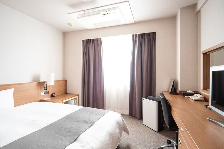 Room 6 of 60