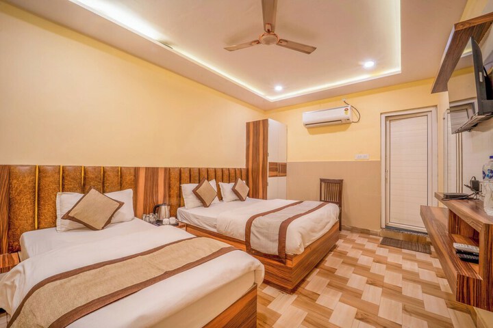 Room 30 of 64