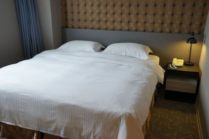 Room 30 of 60
