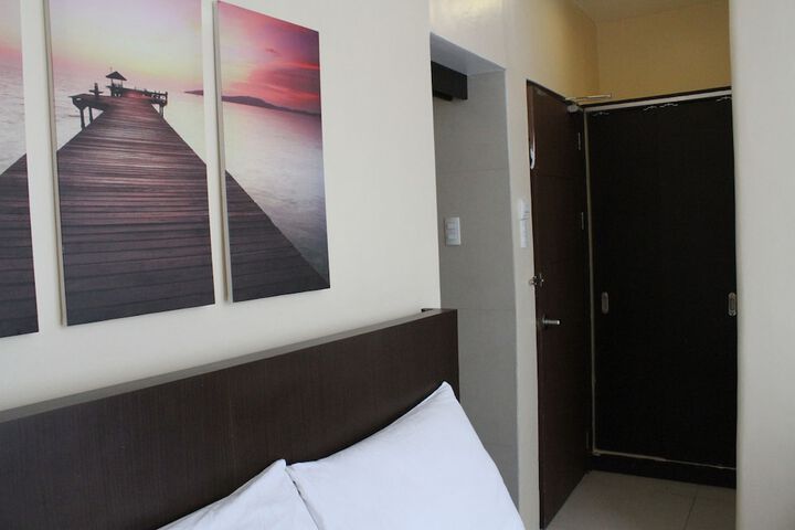 Room 38 of 159