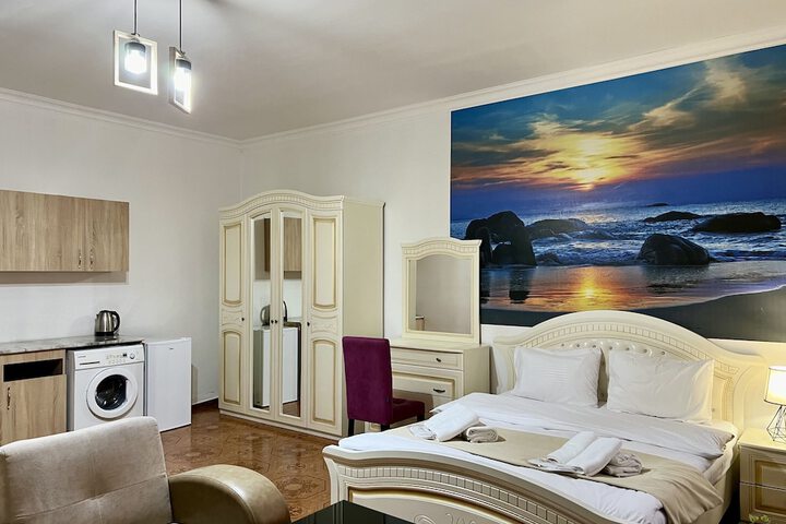 Room 16 of 113