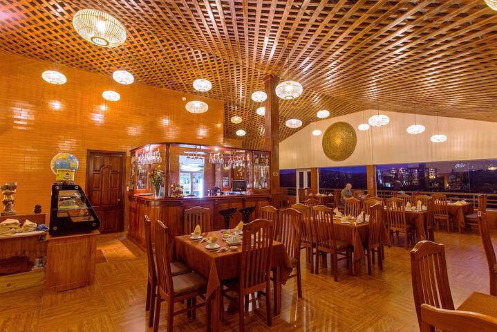 Dining 188 of 210