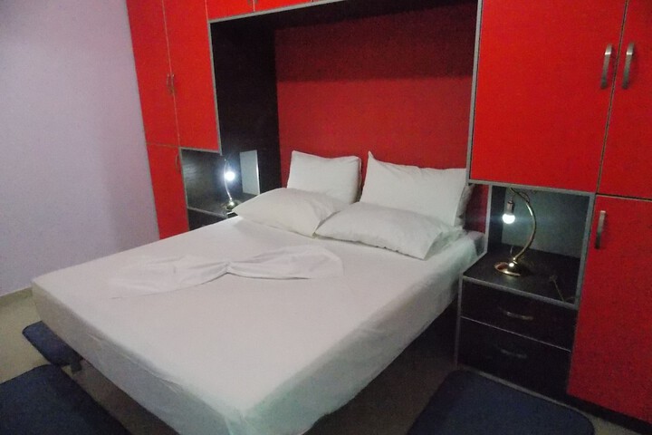 Room 35 of 64