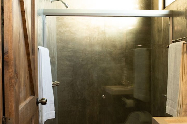 Room 6 of 22