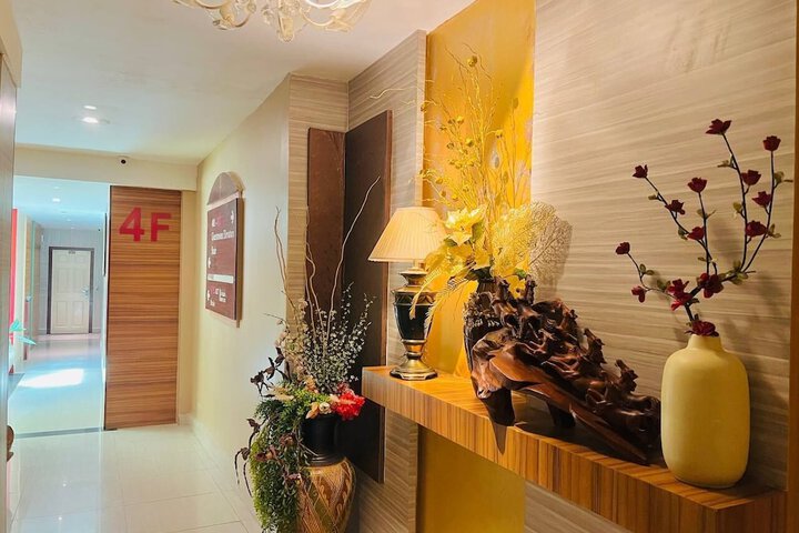 Ballroom/Hall 35 of 46