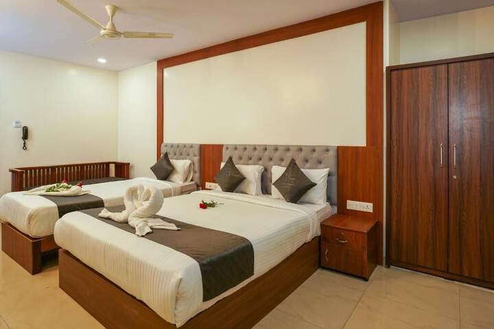 Room 2 of 16