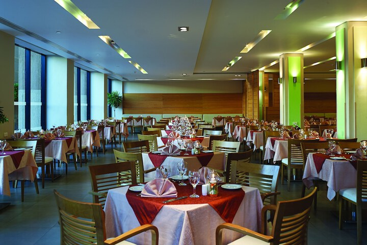Dining 78 of 114