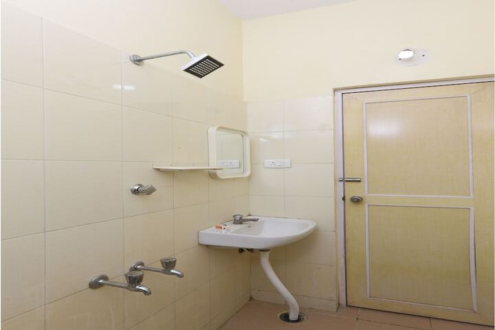 Room 9 of 9
